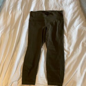 Athleta army green 3/4 leggings